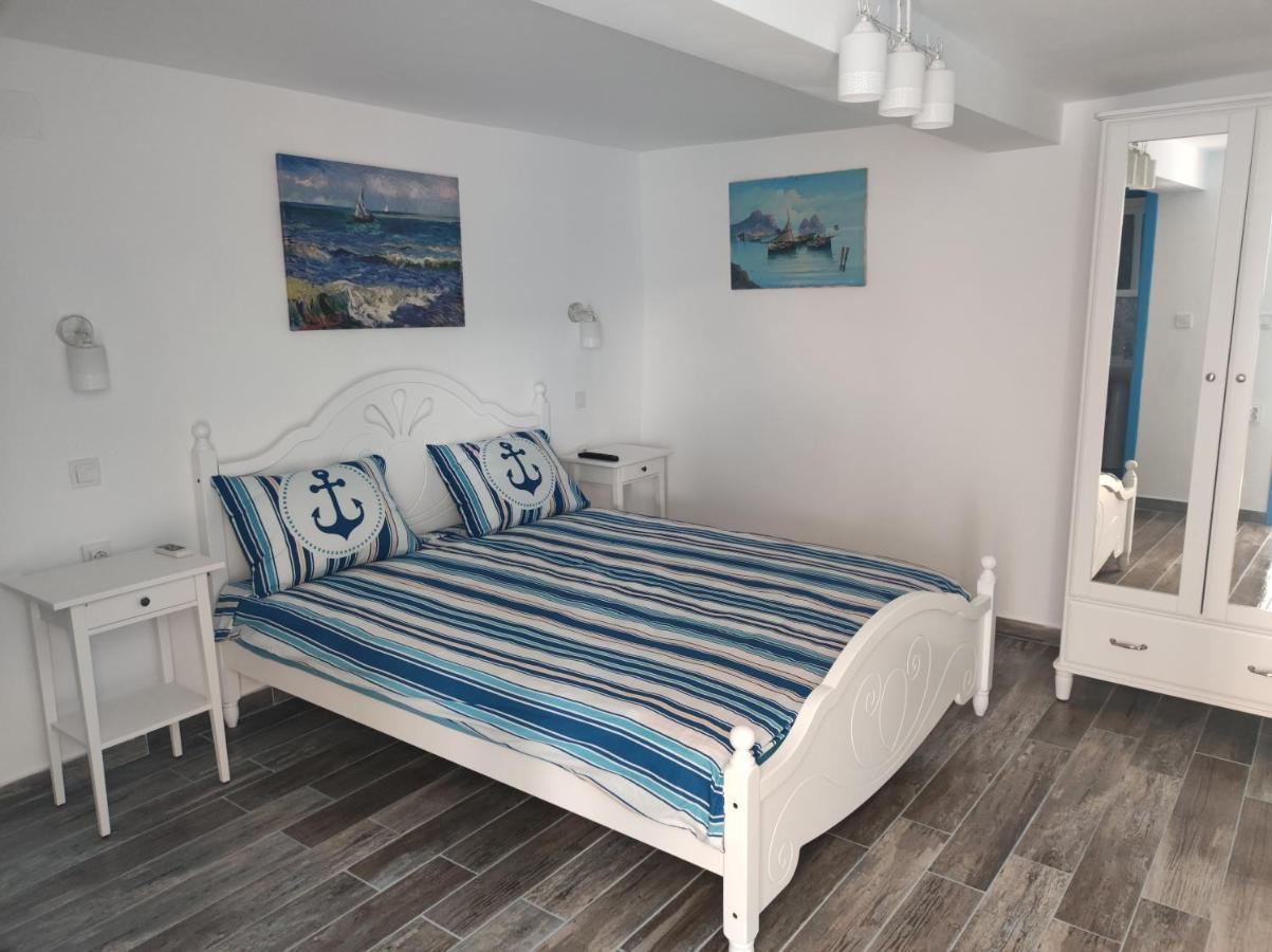 Pensiune Blue Coral Журіловка Екстер'єр фото