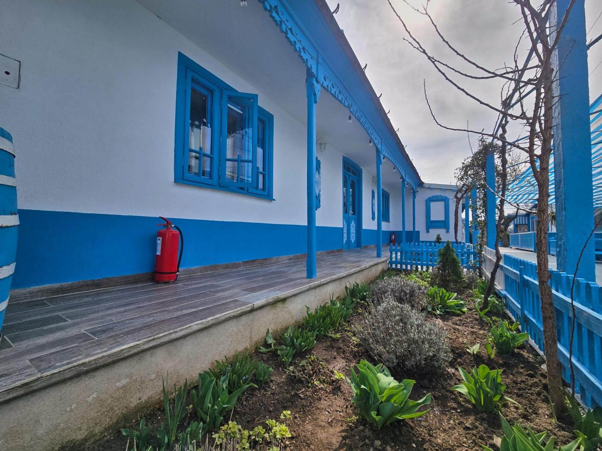 Pensiune Blue Coral Журіловка Екстер'єр фото